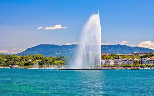 Geneva Lake open-top sightseeing bus