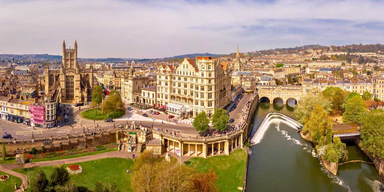 Hop-on hop-off sightseeing bus tours in Bath, United Kingdom – Top landmarks, famous attractions, and hidden gems in 2026