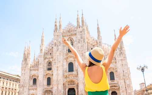 Milan Duomo open-top sightseeing bus